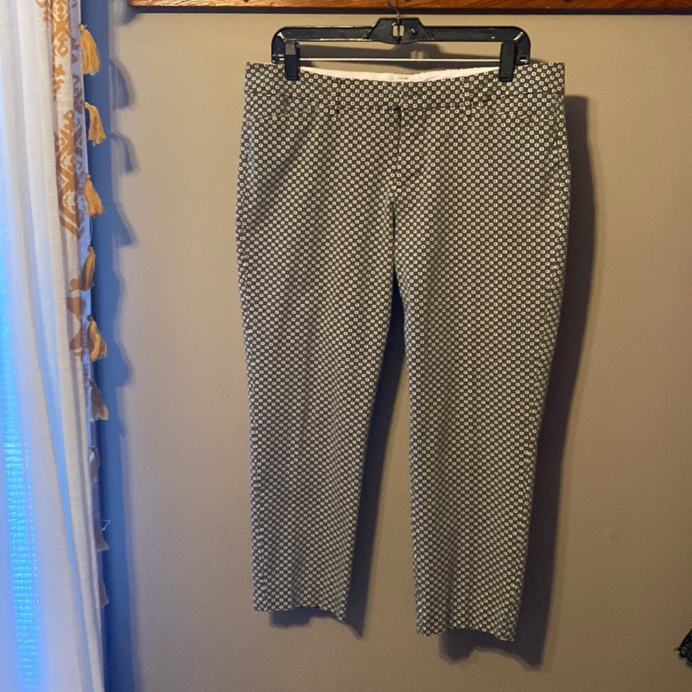 A.N.A. A new approach crop pant 97% cotton